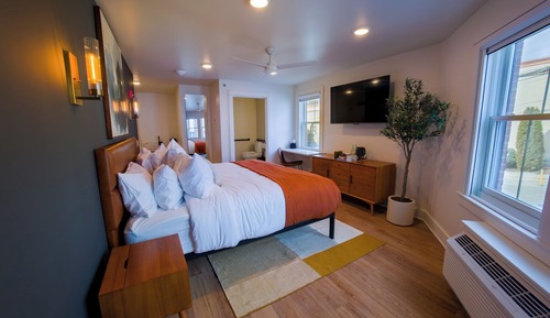 Premier Room, City View, Corner