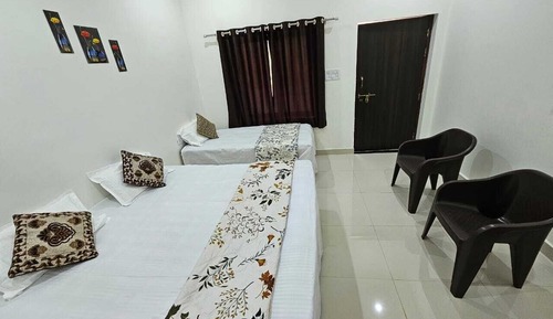 Family Room, Garden View