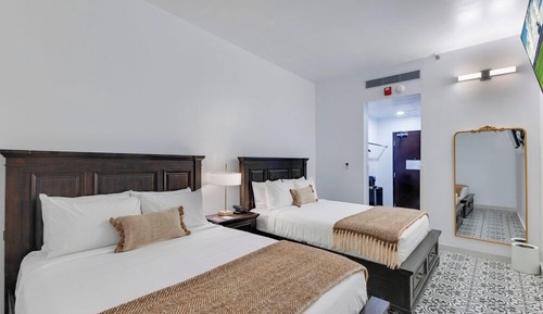 Standard Room, 2 Queen Beds, Non Smoking