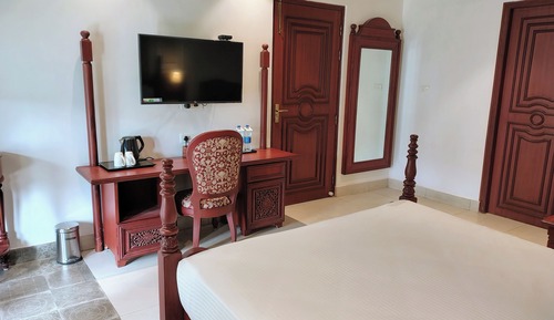 Suite, Balcony, Garden View