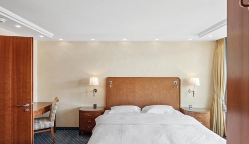 Presidential Suite, Balcony, Mountain View