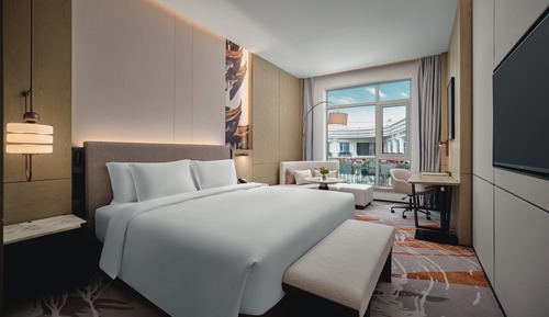 Standard Room, 1 King Bed, Garden View