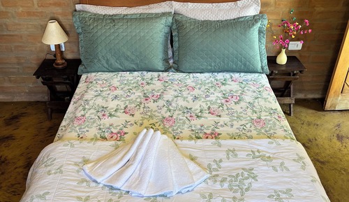 Basic Quadruple Room, Lake View