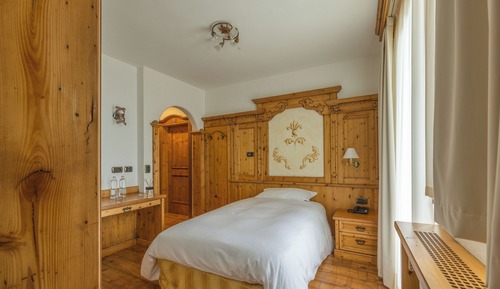 Superior Single Room, Balcony, Mountain View