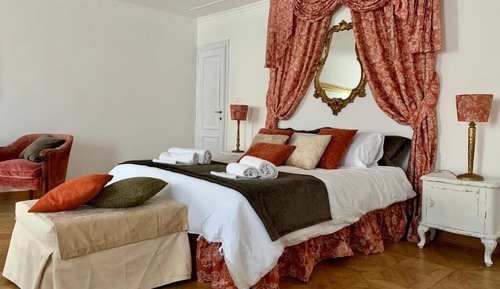 Deluxe Studio Suite, Canal View