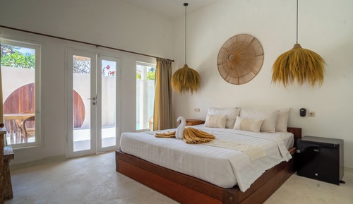 Superior Villa, Pool View