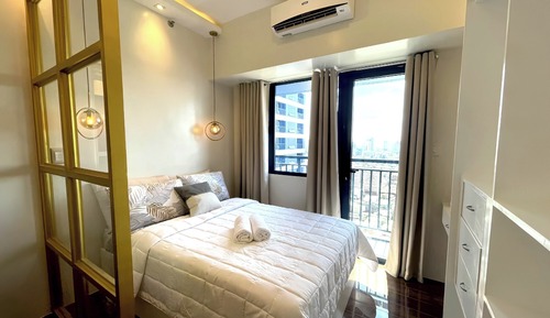 Luxury Apartment, Balcony, City View