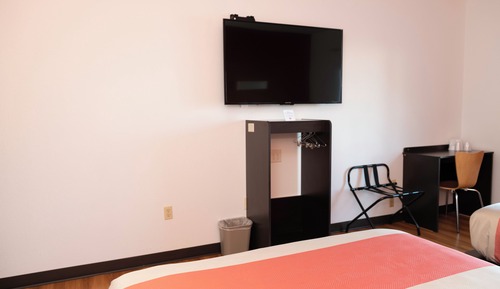 Standard Single Room, 2 Queen Beds, Accessible Bathtub, Non Smoking
