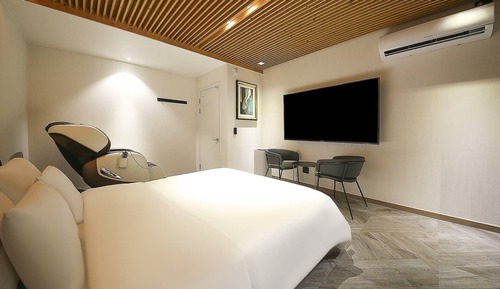 Premium Double Room, Private Bathroom