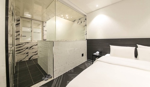 Standard Double Room, Private Bathroom, City View