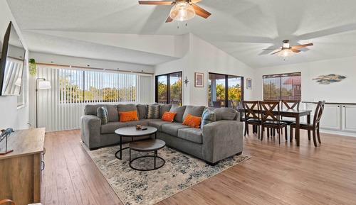 House (4 Bedrooms)