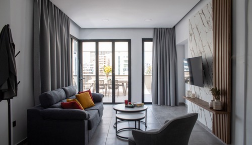 Executive Suite, City View