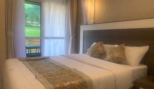 Deluxe Double Room, Balcony, Mountain View