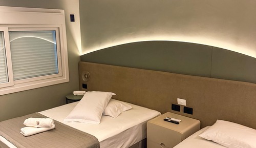 Premium Room
