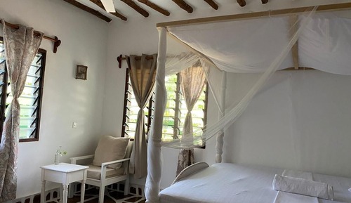 Deluxe Single Room, Courtyard View