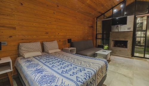 Traditional Cabin, Patio, Resort View