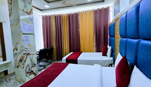 Premium Triple Room, Multiple Beds, City View