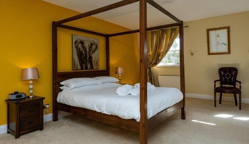 Deluxe Suite, Garden View