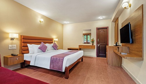 Classic Double Room, Garden View