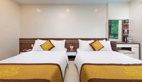 Double or Twin Room, Mountain View