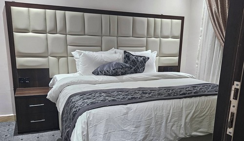 Deluxe Suite, 1 King Bed, Kitchenette