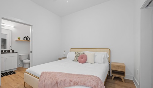 Studio, 1 King Bed, Non Smoking