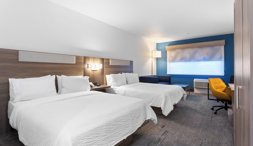 Suite, 2 Queen Beds, Mobility Accessible (Communications)