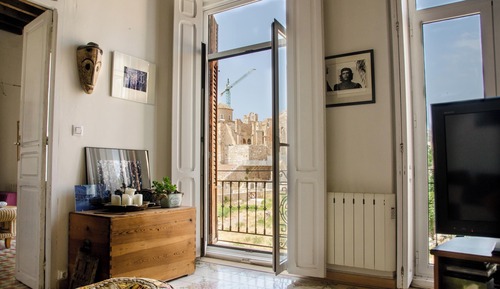 Classic Apartment, Patio, City View