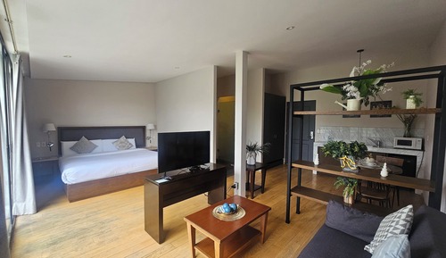 Deluxe Studio Suite, Balcony
