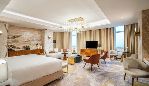 Deluxe Suite, 1 King Bed with Sofa bed