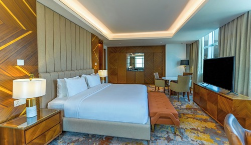 Suite, 1 King Bed