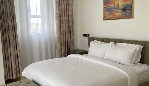 Luxury Suite, Garden View