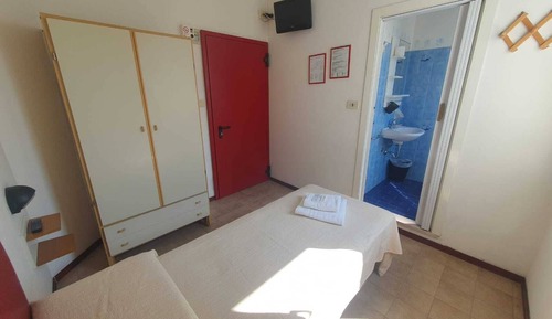 Economy Single Room
