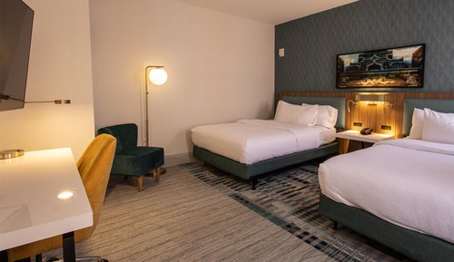 Room, 2 Queen Beds, Accessible, Bathtub