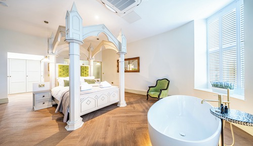 Luxury Suite, Garden View