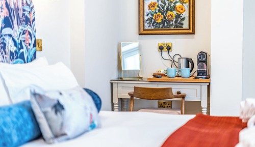 Classic Room, 1 King Bed, Garden Area