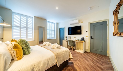 Classic Room, 1 King Bed