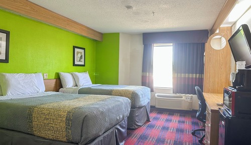 2 Full Bed Smoking