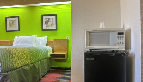 Room, 1 King Bed, Non Smoking