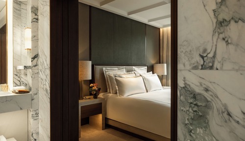 Three- bedroom Grand Premier Mews Suite