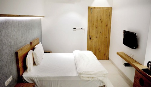 Deluxe Room, City View