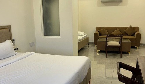 Deluxe Suite