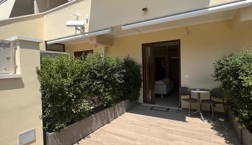 Comfort Room, Patio, Courtyard View