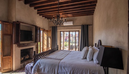 Luxury Suite, Garden View