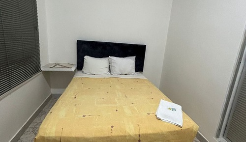 Economy Room, 1 Queen Bed