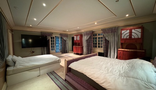 Deluxe Quadruple Room