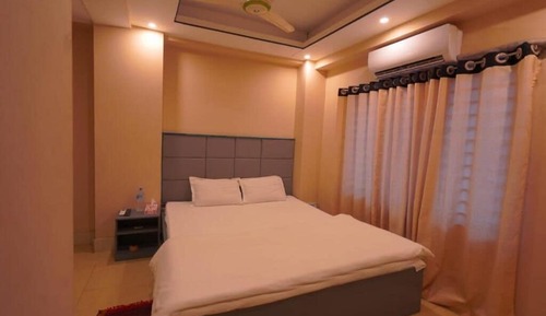 Deluxe Double Room, City View
