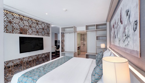 Junior Suite with Balcony