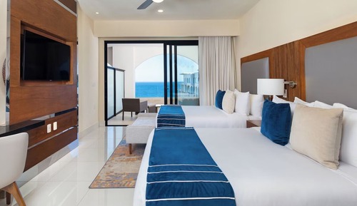 Luxury Suite, 2 Bedrooms, Oceanview (upon availability) w/Deep Soaking Tub