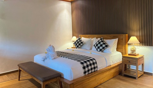 Deluxe Suite, Balcony, Garden View